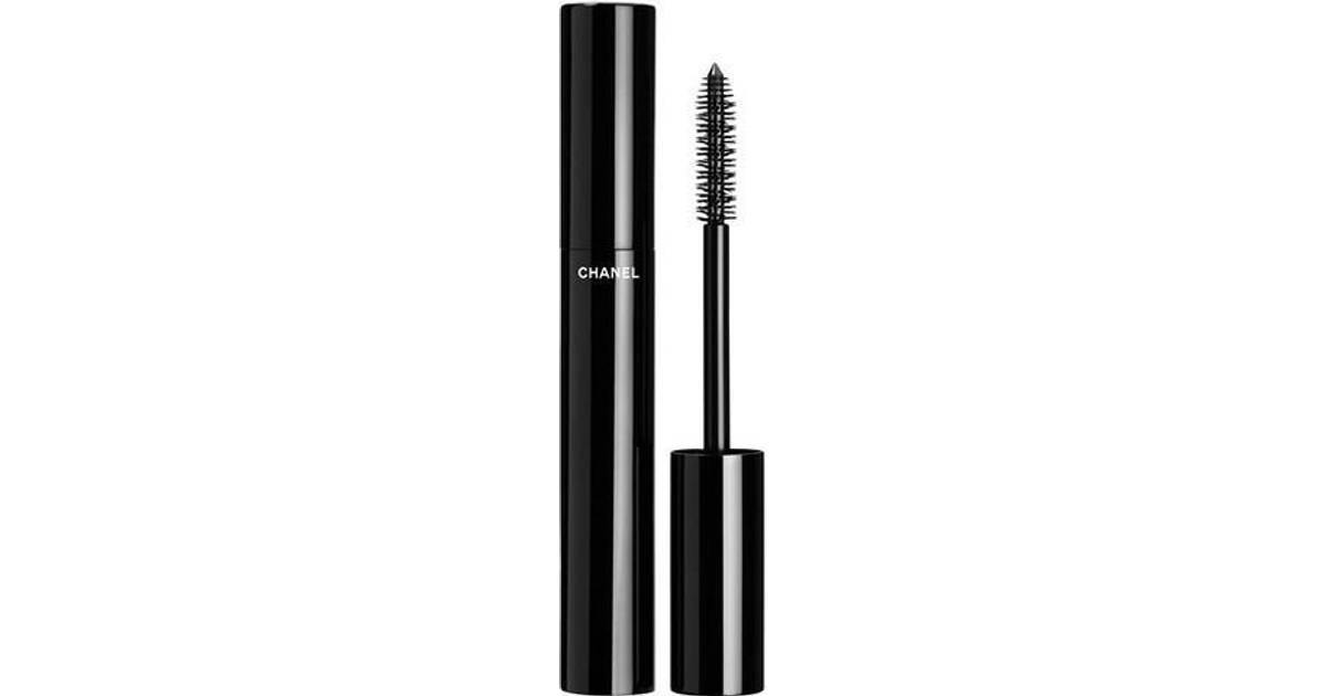 le volume de chanel mascara matas